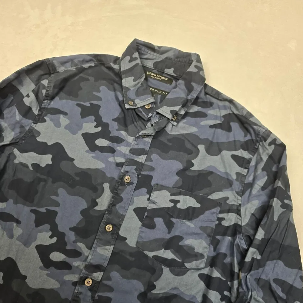 Banana Republic Untucked Slim Shirt‎ Mens Small Blue Camo Luxe Flannel Cotton